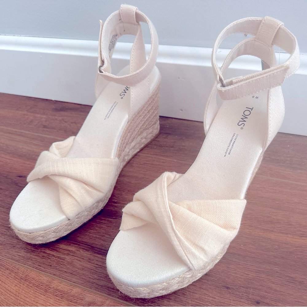TOMS Marisela Wedge Sandal, size 8. NWT